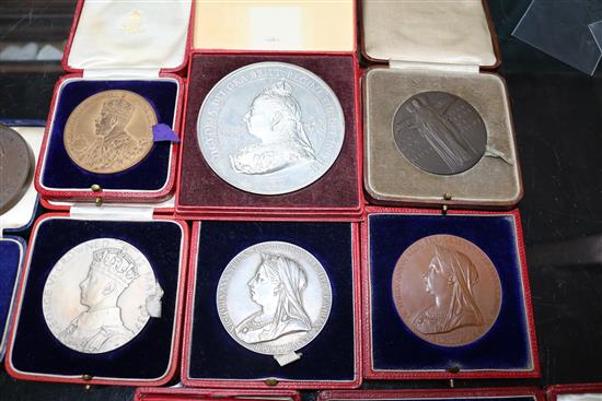 A Collection of 18 British Commemorative medals, see list below;